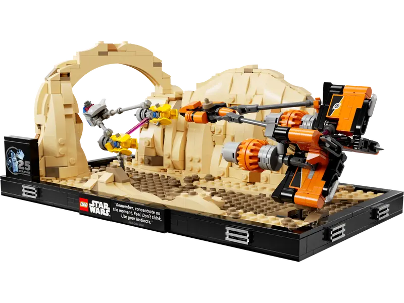 LEGO® Star Wars™: Mos Espa Podrace™ Diorama (75380)